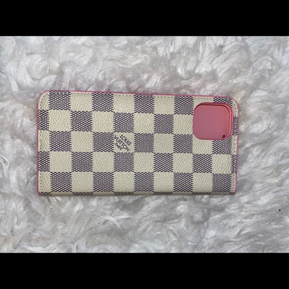 11 pro max case - Picture 3 of 4